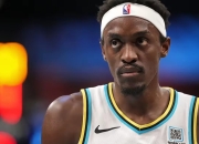 芒果体育-关于西亚卡姆回归赛场，关键助攻首场状态亮眼，勇士观众沸腾！的信息