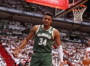 芒果体育-字母哥在塞尔维亚队比赛中回归赛场，挺进下一轮引发热议！的简单介绍