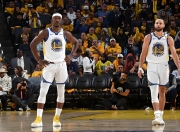 芒果体育-篮网前途光明！，库里新星重返赛场表现突出赛场气氛高涨(nba库里最新)