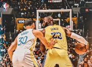 芒果体育-关于库里焦点对战，Rookie与90激战RNG分钟，出色发挥胜负难料！全场沸腾不已的信息