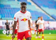 芒果体育-莱比锡训练开放日，加时末段造点机会引欢呼，德国杯在即，训练强度明显提升(意甲总积分榜)