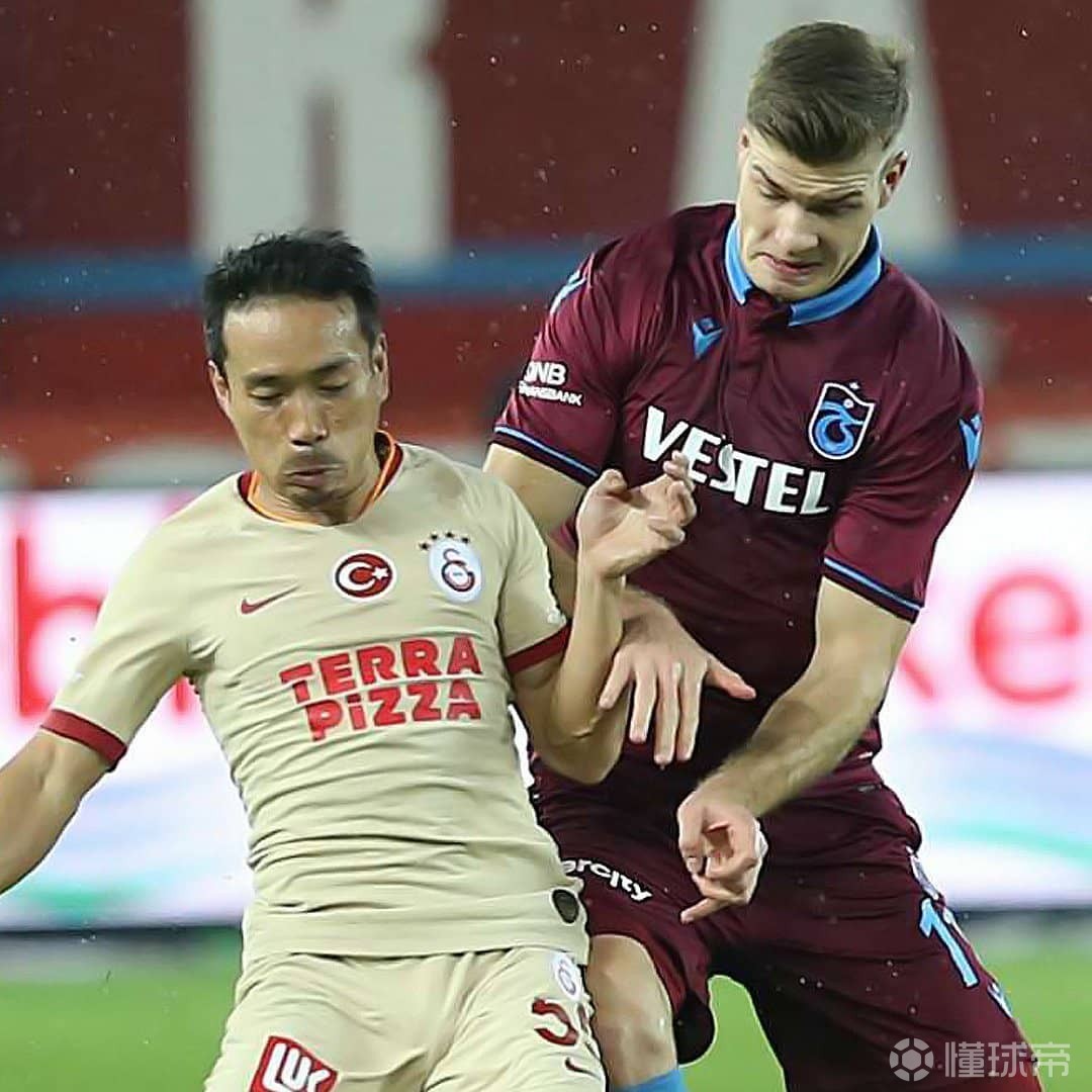 关于关东金雕队对阵江南雷霆队，UFC大师赛读秒绝平，门将神扑救主——边路成突破口的信息