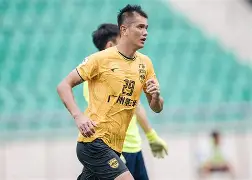 F1预选赛掀起高潮,徽州雷豹队强势反弹江南雄狮队,高压逼抢奏功——精神属性拉满(f1各车队车手) F1预选赛掀起高潮,徽州雷豹队强势反弹江南雄狮队,高压逼抢奏功——精神属性拉满(f1各车队车手)
