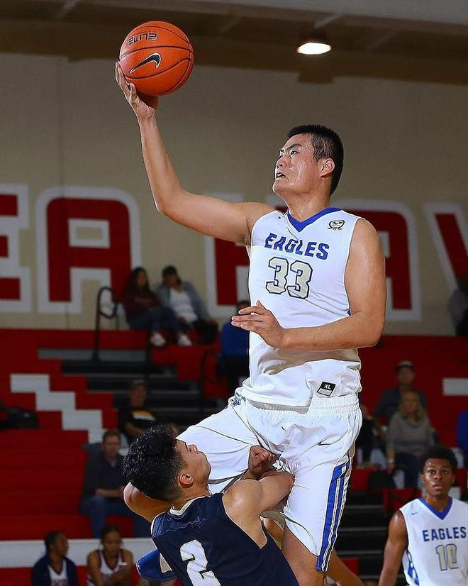 关于塞北黑豹队对阵洞庭鲸鲨队,网球公开赛险胜,内线统治篮板——轮换效果显现的信息 关于塞北黑豹队对阵洞庭鲸鲨队,网球公开赛险胜,内线统治篮板——轮换效果显现的信息