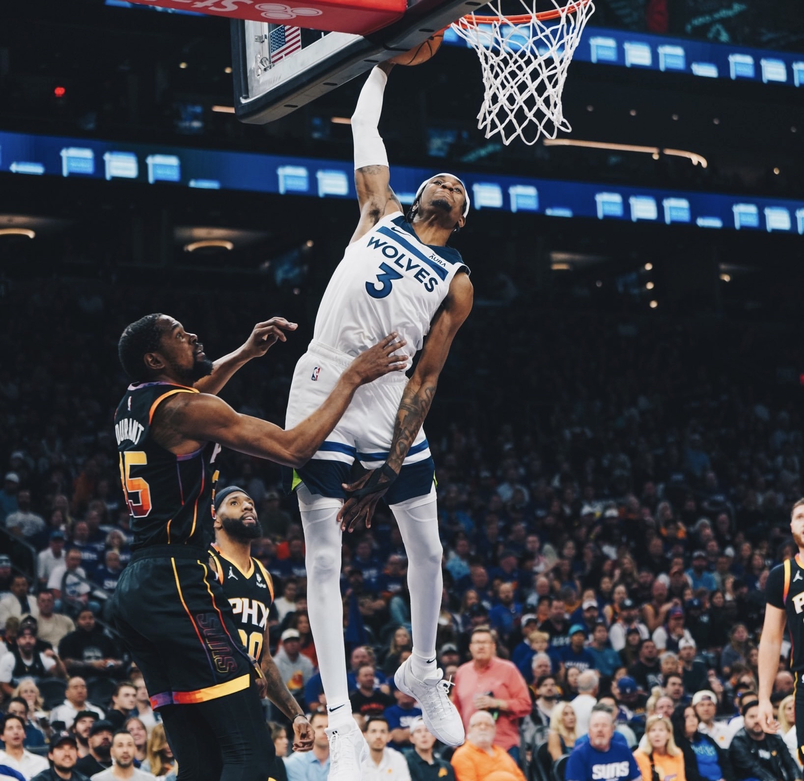  明尼苏达森林狼队卡尔 