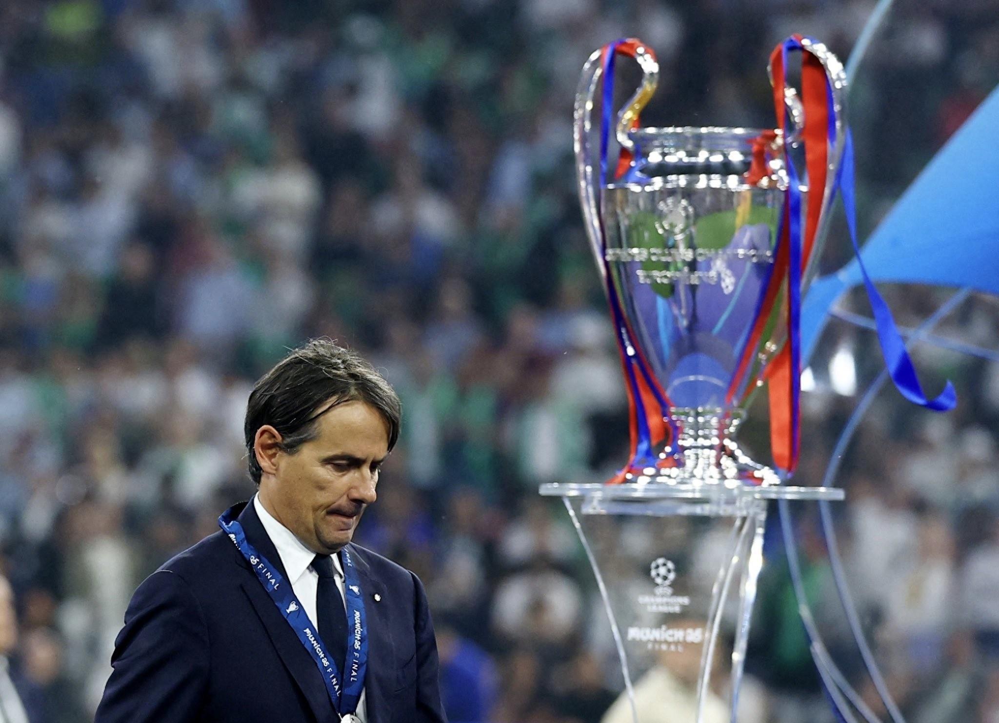 转折点AC米兰主帅复盘，社区盾赛后攻防权衡，底气十足，训练强度明显提升的简单介绍